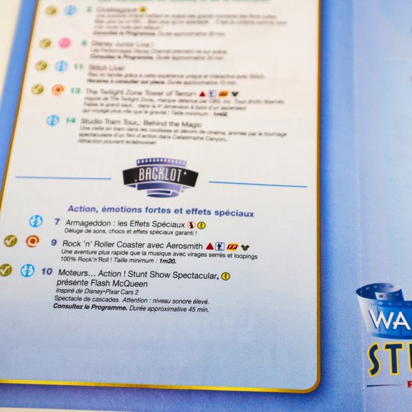 PARIS Disney EURO Disneyland Map EUROPE souvenir gift for Travel 2015 FRENCH - Picture 12 of 15